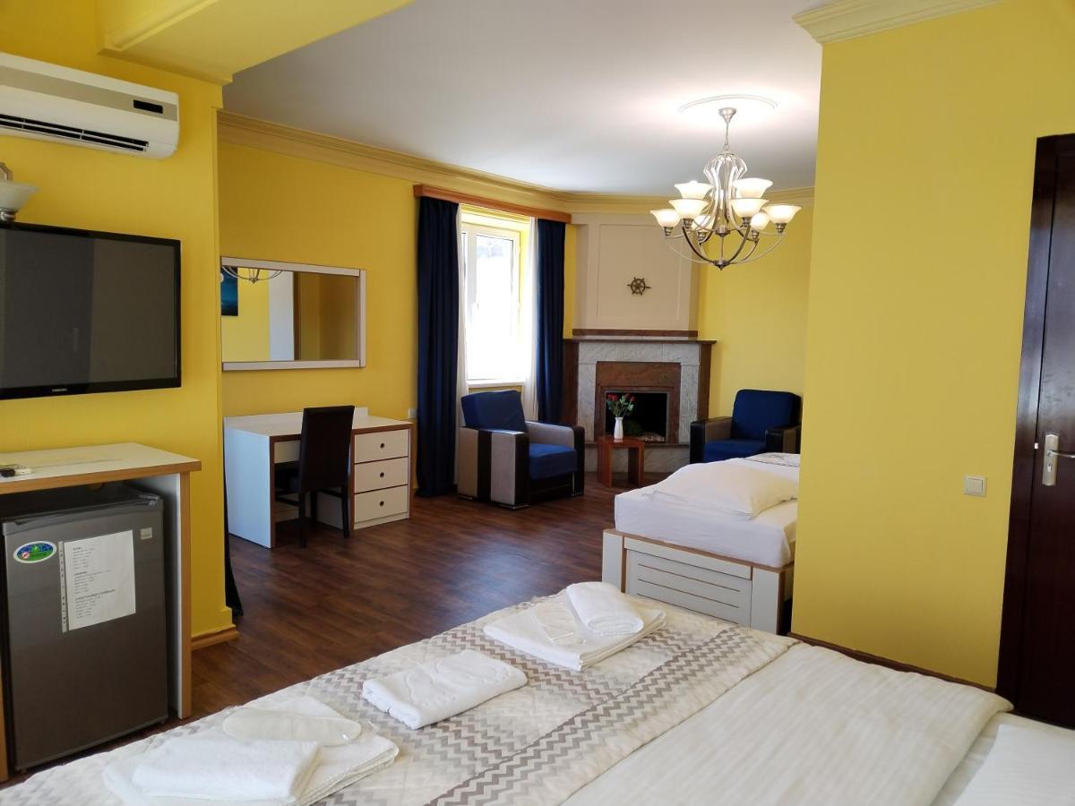 Hotel Blissdom Tiflis Exterior foto