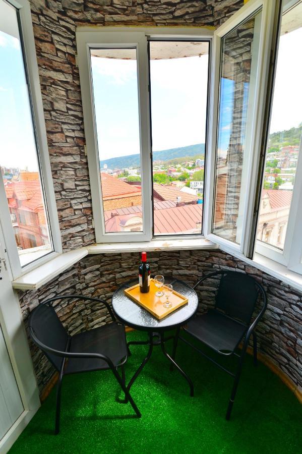 Hotel Blissdom Tiflis Exterior foto