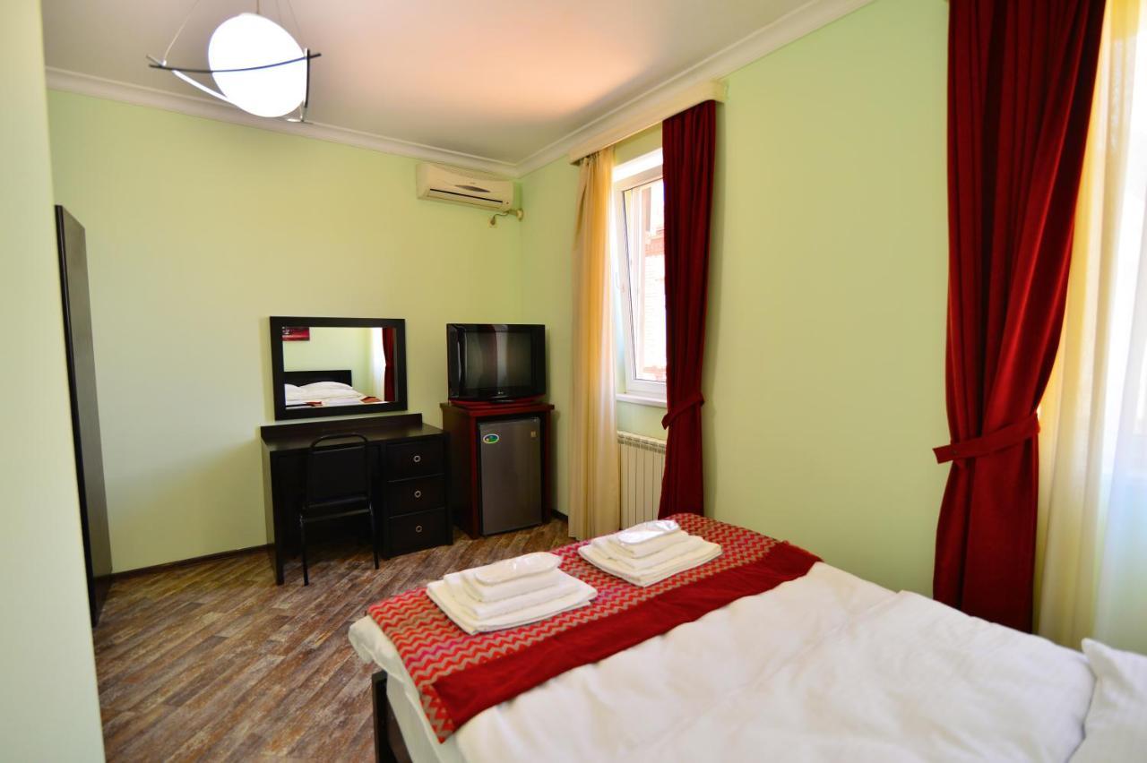 Hotel Blissdom Tiflis Exterior foto