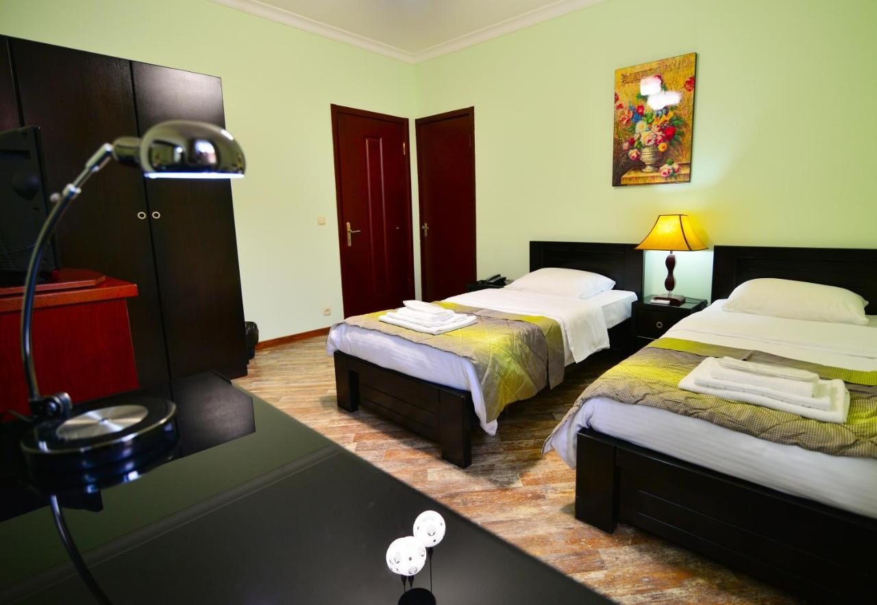 Hotel Blissdom Tiflis Exterior foto