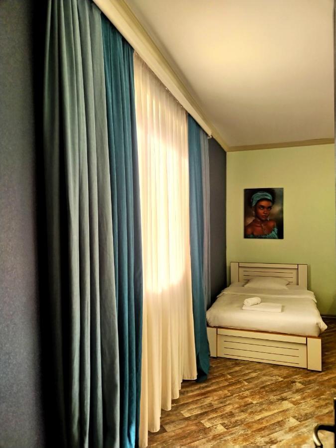 Hotel Blissdom Tiflis Exterior foto