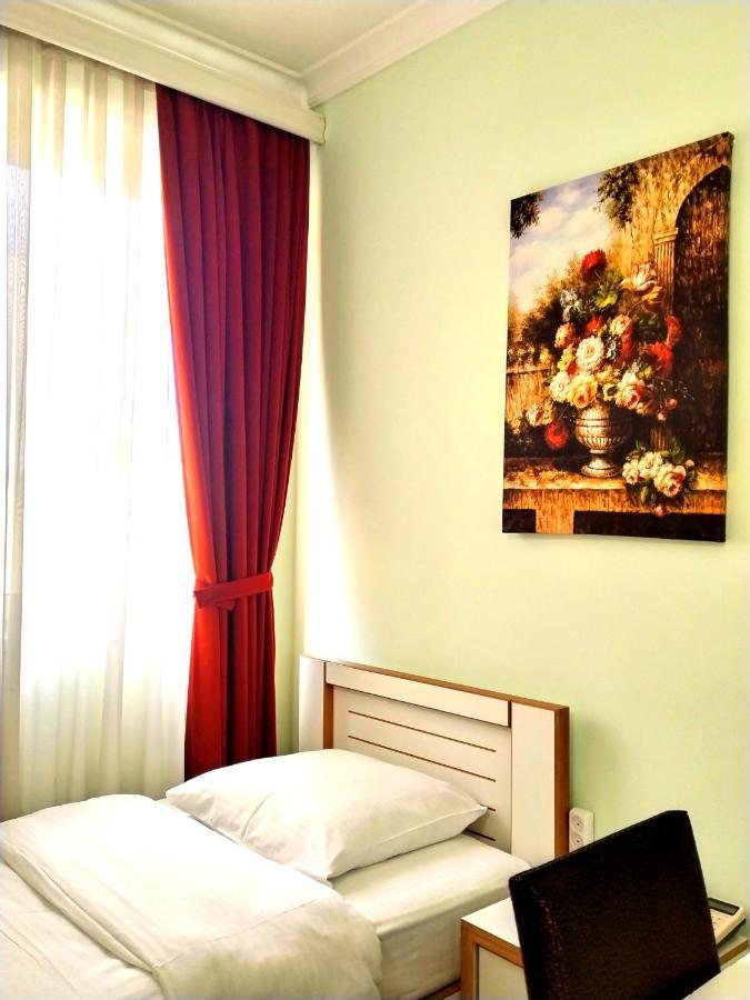 Hotel Blissdom Tiflis Exterior foto